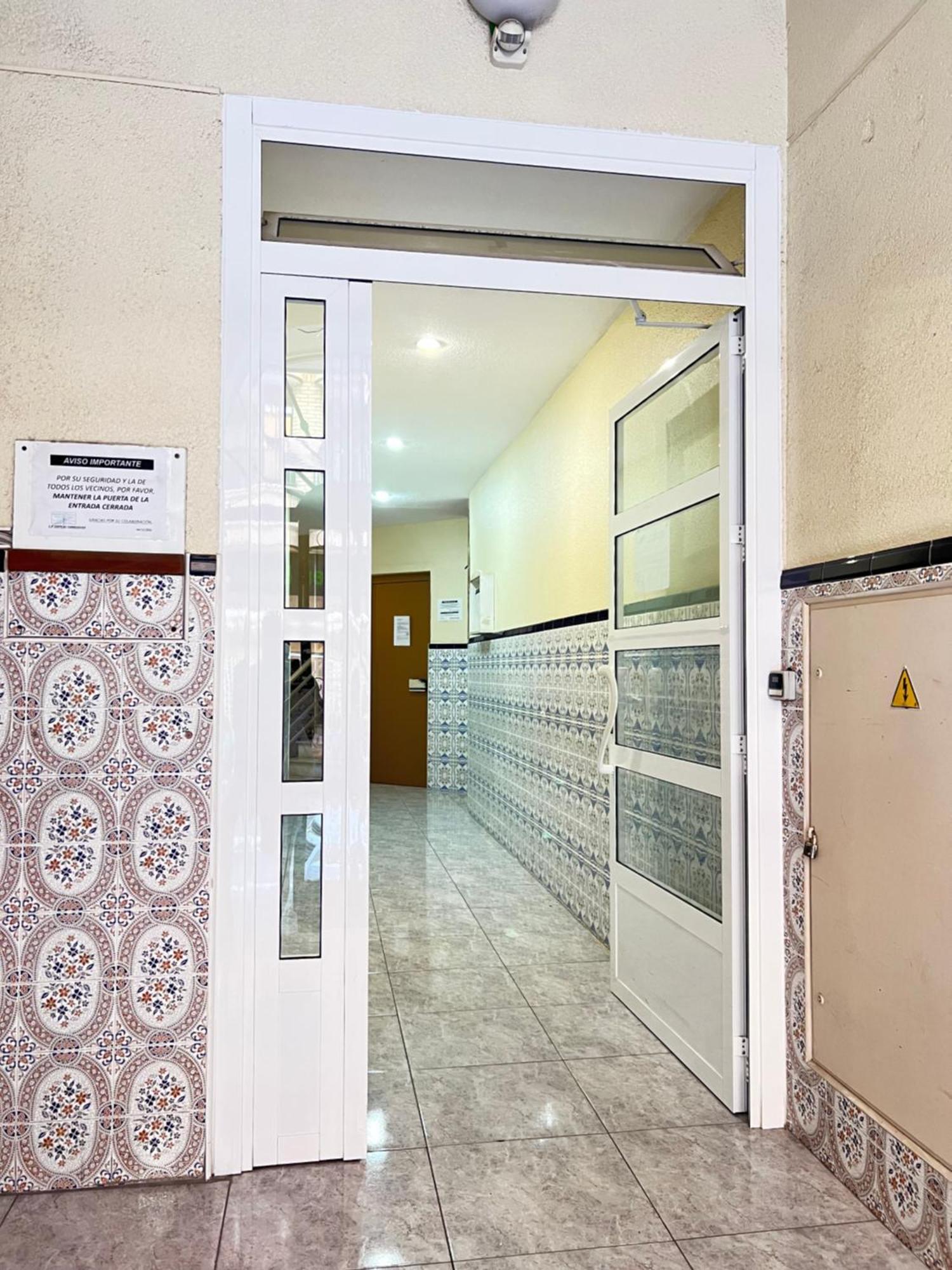 Renovated Cosy Studio 350 M Playa Del Cura, With Official Touristic License Torrevieja Exterior photo